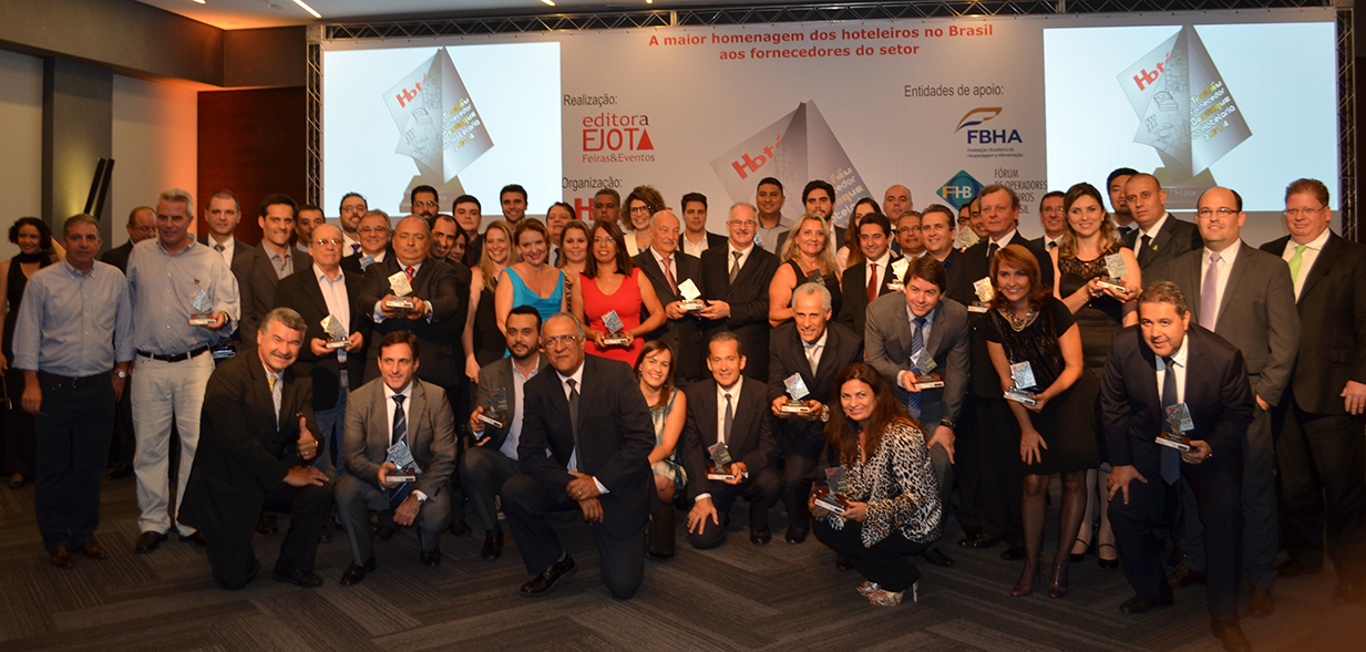 Fornecedores se reuniram para celebrar a conquista do Troféu Destaque da Hotelaria 2014